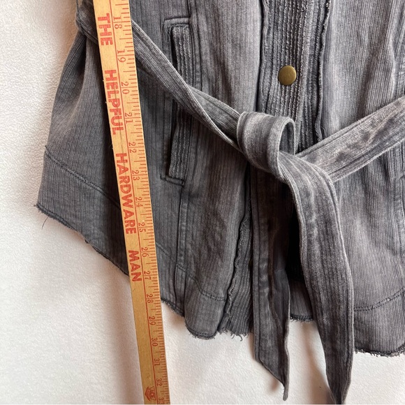 ANTHROPOLOGIE Pilcro Carbon Gray Belted Vest Size M - Picture 6 of 12